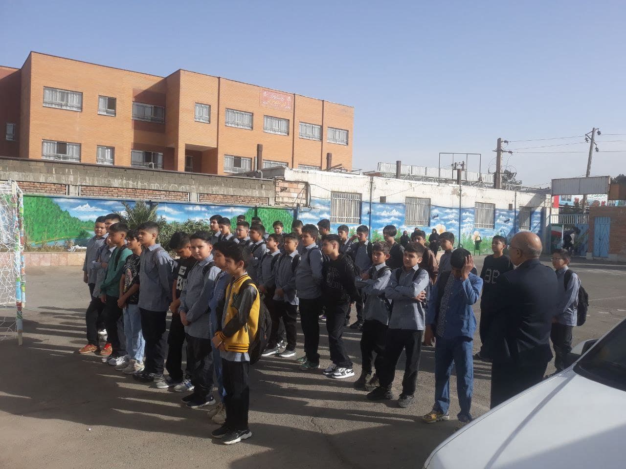 دبیرستان دوره اول پسرانه پویای دانش شعبه 3